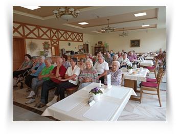 Vystoupení páté třídy v Seniorcentru Pohoda